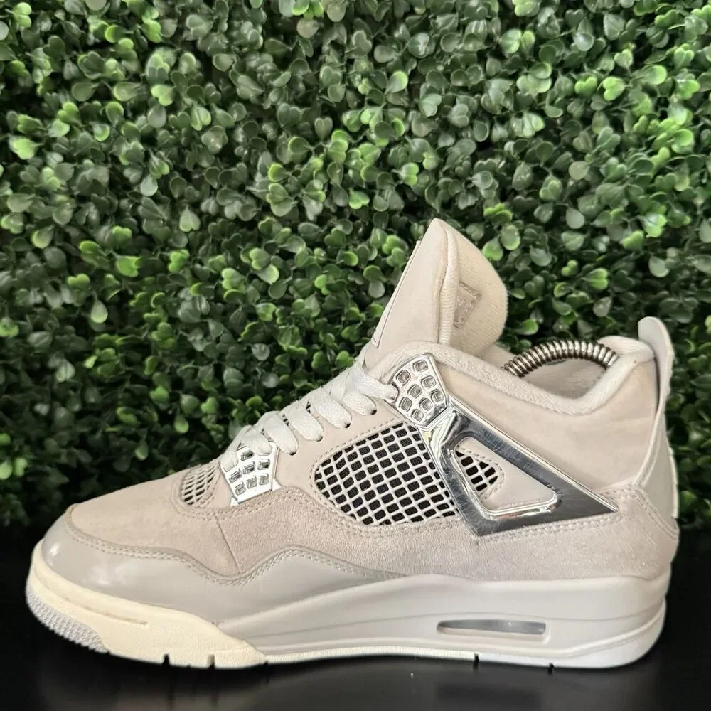 Nike Air Jordan 4 Frozen Moments AQ9129-001 W 8 M 6.5 Preowned Clean